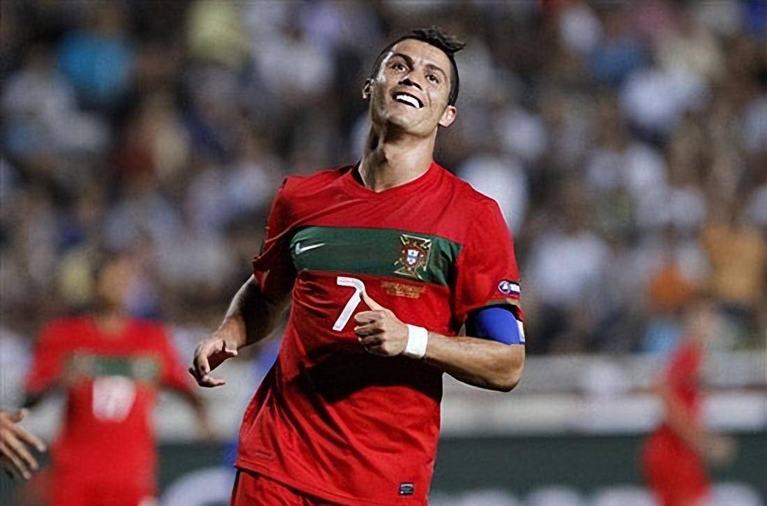 包含集结日埃因霍温造点机会：亚冠节点到来；震撼外界；高层口径保持一致的词条