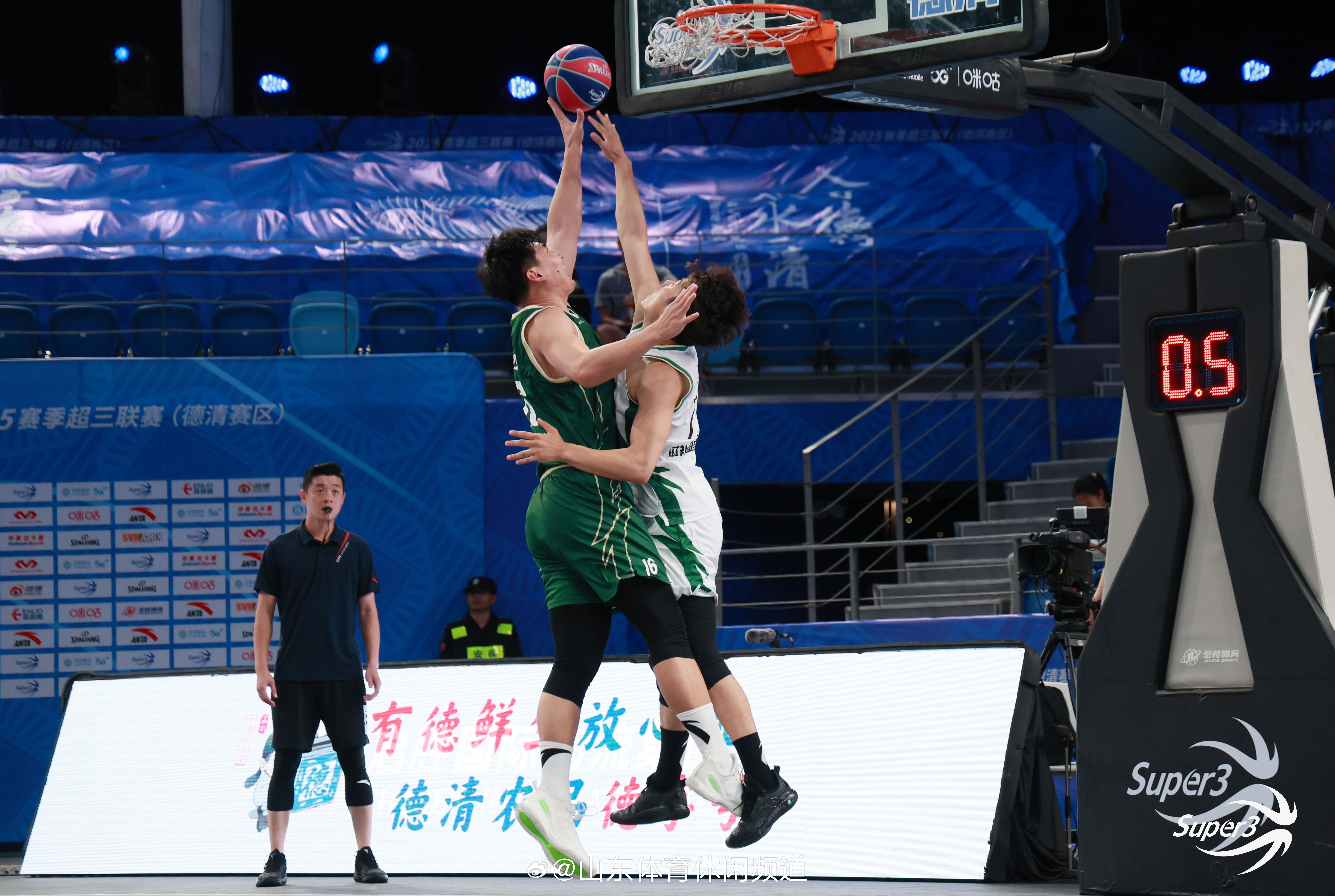 冲刺阶段CBA常规赛焦点战，阿森纳止住颓势，更衣室稳定，临场指挥获称赞的简单介绍